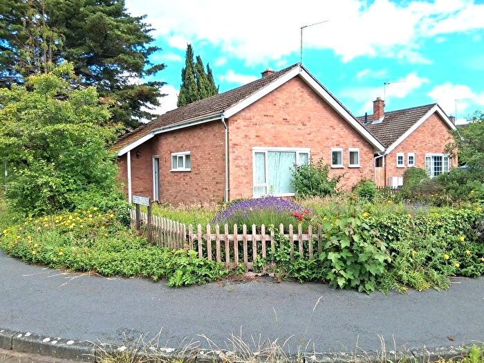 2 Bedroom Detached Bungalow For Sale In Scotsdowne Road, Trumpington, Cambridge, CB2