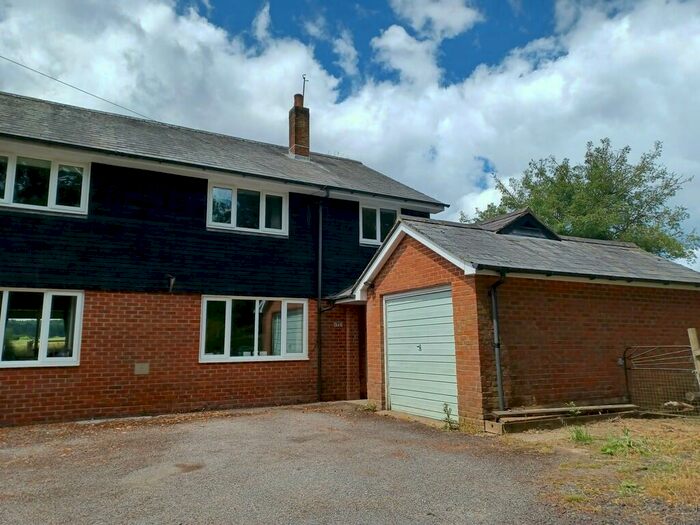 3 Bedroom Semi-Detached House To Rent In Will Hall Farm Cottage, Brick Kiln Lane, GU34