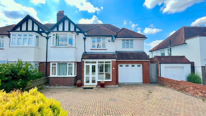 5 Bedroom Semi-Detached House To Rent In Holland Avenue, Sutton, SM2