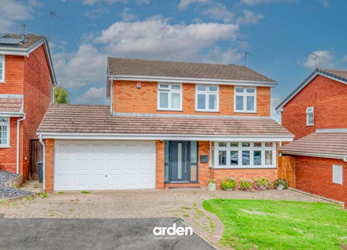 4 Bedroom Detached House For Sale In New Wood Close, Stourton, DY7