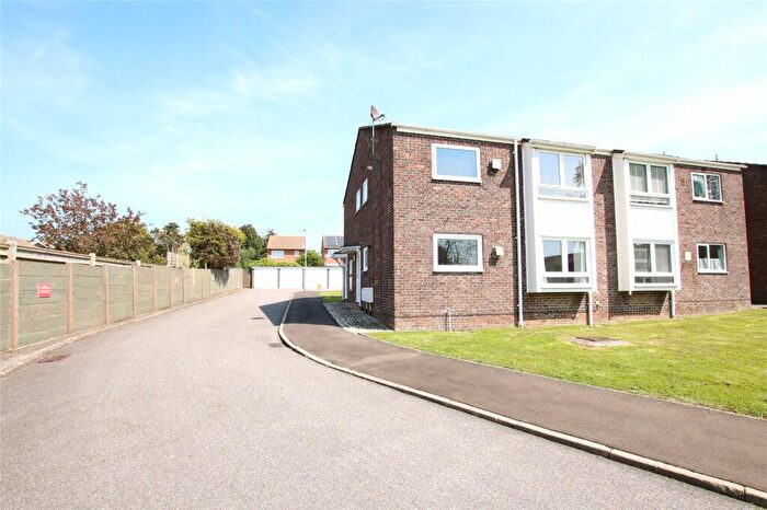 2 Bedroom Apartment To Rent In Summerfields Avenue, Hailsham, BN27