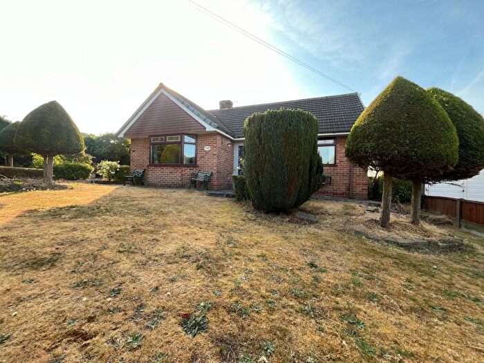 2 Bedroom Detached Bungalow For Sale In Pear Tree Avenue, Newhall, DE11