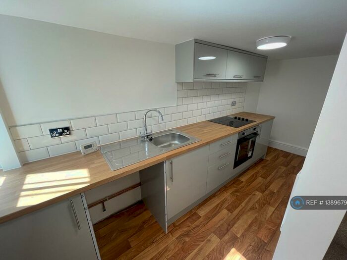 3 Bedroom Terraced House To Rent In East Parade, Sowerby Bridge, HX6