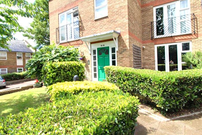 1 Bedroom Flat To Rent In Foxwood Green Close, EN1