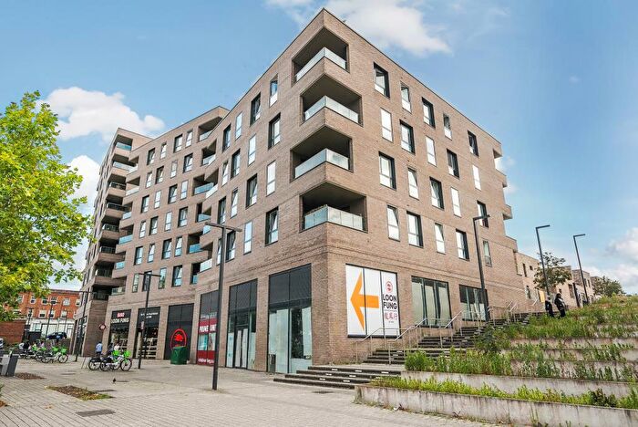 1 Bedroom Flat For Sale In Eastern Point, Edgware Road, NW9