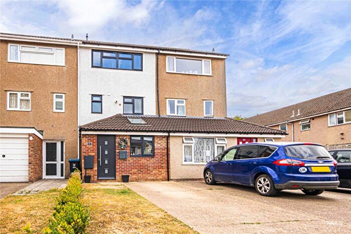 5 Bedroom Terraced House For Sale In Claymore, Grovehill, Hemel Hempstead, Hertfordshire, HP2