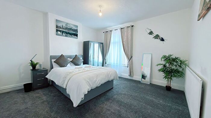 3 Bedroom End Terrace House To Rent In Mount Pleasant Street, Coseley, WV14