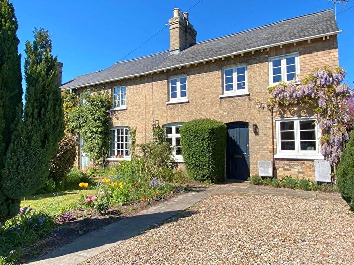 3 Bedroom Cottage For Sale In Bury Road, Stapleford, Cambridge, CB22