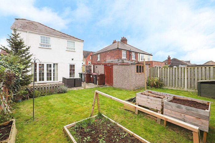 3 Bedroom Detached House For Sale In The Pastures, Todwick, S26