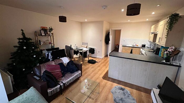 2 Bedroom Flat To Rent In Egerton Road, Fallowfield, Manchester, M14