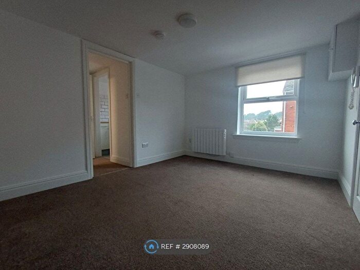 1 Bedroom Flat To Rent In Southview Road, Weymouth, DT4