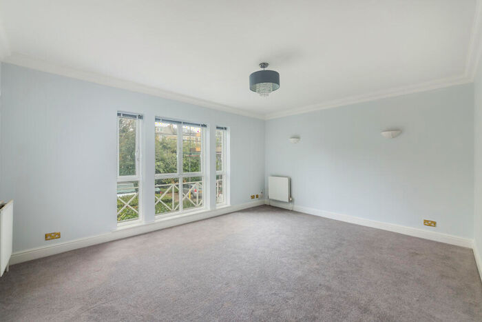 2 Bedroom Apartment To Rent In Haverstock Hill, London, NW3