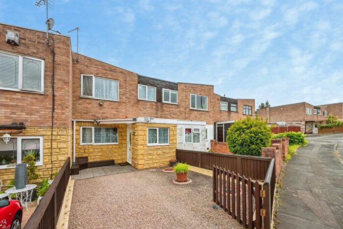 3 Bedroom Terraced House For Sale In Avon Road, Kidderminster, DY11
