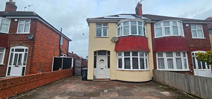 5 Bedroom Terraced House To Rent In Queniborough Road, Leicester, LE4