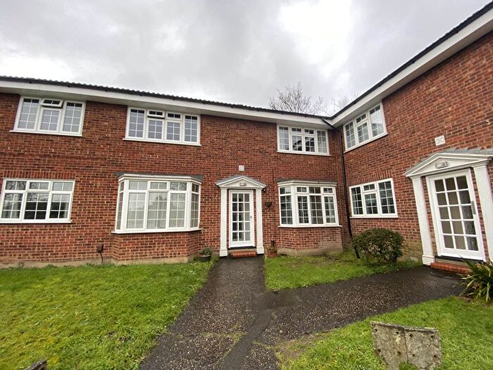 1 Bedroom Flat To Rent In The Maltings, Hunton Bridge, Kings Langley, Hertfordshire, WD4
