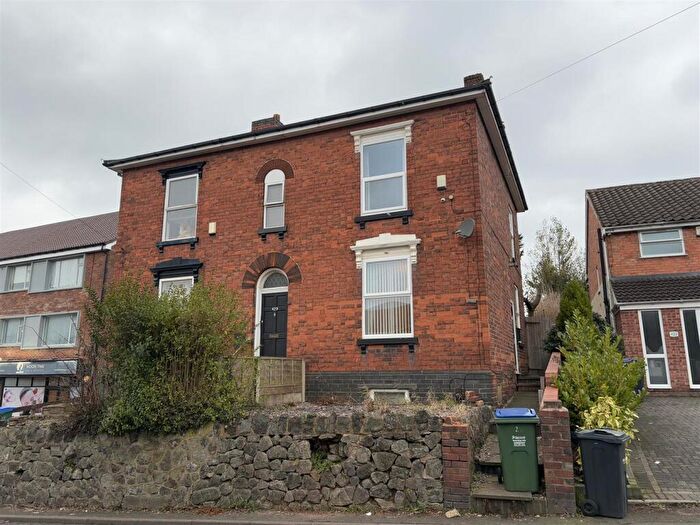 2 Bedroom Semi-Detached House For Sale In Moat Road, Oldbury, West Midlands, B68