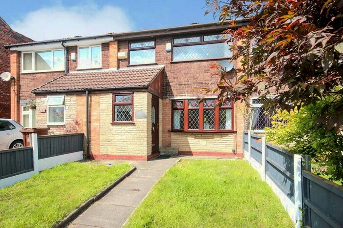 3 Bedroom House To Rent In Lodge Lane, Hyde, Cheshire, SK14