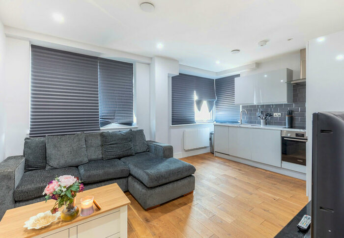 1 Bedroom Apartment To Rent In - Southampton Road, SO50