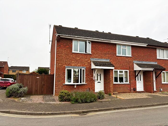 2 Bedroom House To Rent In Peterhouse Crescent, March, PE15