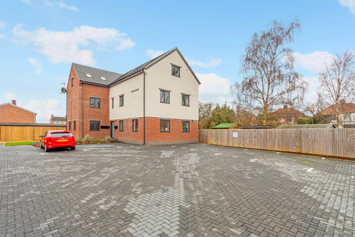 1 Bedroom Flat To Rent In Spencer Avenue, Yarnton, OX5