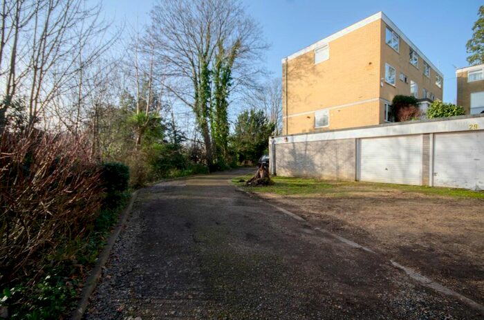2 Bedroom Maisonette To Rent In Chalfont Court, Bracken Lane, Southampton, SO16