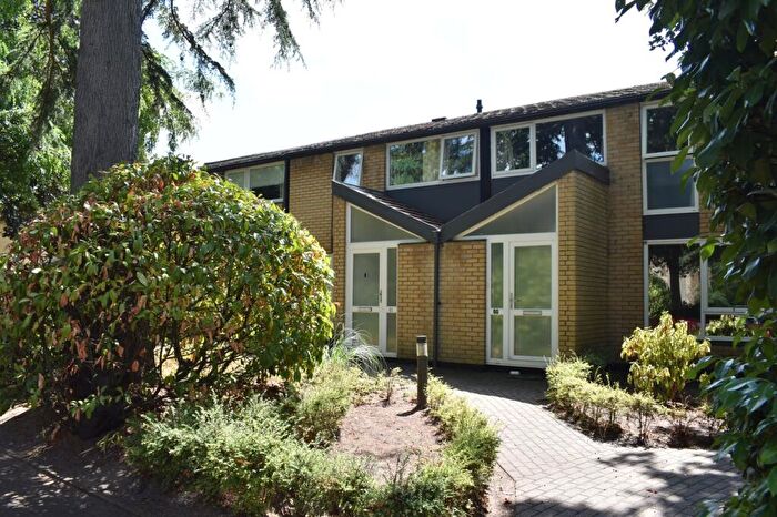3 Bedroom Terraced House To Rent In Holme Chase, Weybridge, KT13