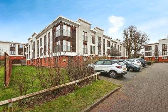 2 Bedroom Flat To Rent In Trident Close, Erdington, Birmingham, B23