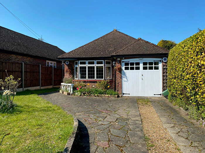 3 Bedroom Bungalow For Sale In Chelsfield Lane, Orpington, BR6