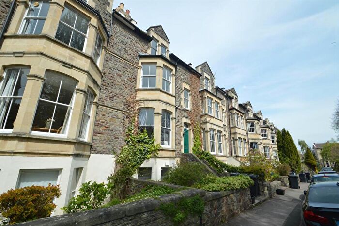 2 Bedroom Flat To Rent In Royal Park, Clifton, Bristol, BS8