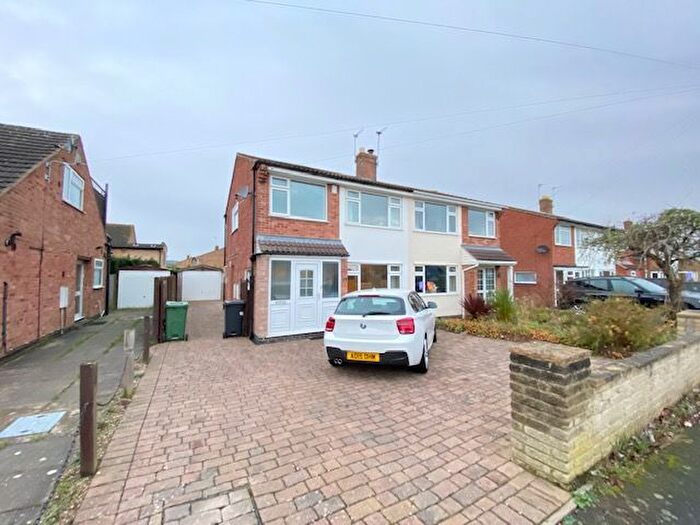 3 Bedroom Semi-Detached House To Rent In Tiverton Road, Loughborough, LE11