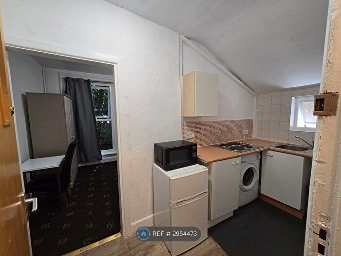 Studio To Rent In Old Christchurch Road, Bournemouth, BH1
