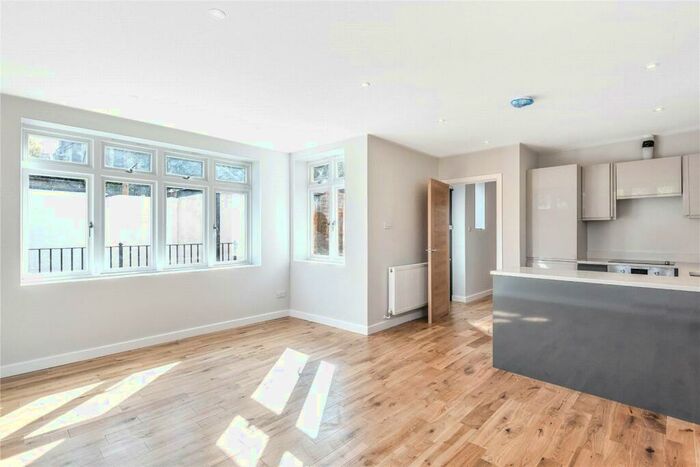 1 Bedroom Apartment To Rent In Surrey, KT16