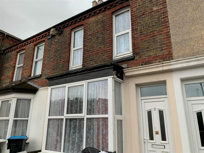 2 Bedroom Property To Rent In Gordon Road, Ramsgate, CT11