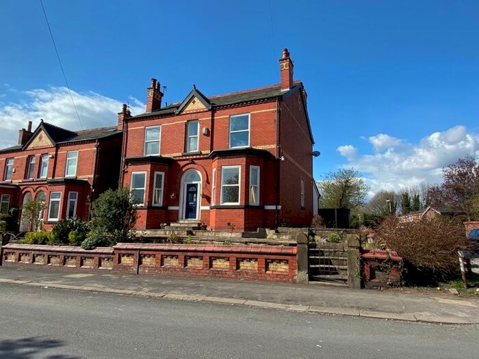 4 Bedroom Detached House To Rent In Hazelhurst Road, Worsley, M28