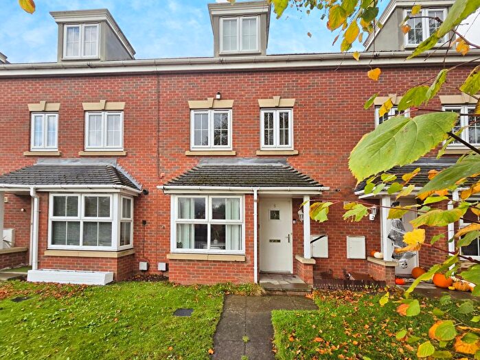 4 Bedroom Terraced House For Sale In Scholars Gate, Barnsley, S72