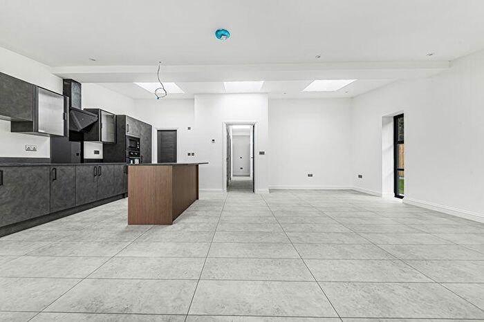 3 Bedroom Detached Bungalow For Sale In Parsonage Lane, Sidcup, DA14