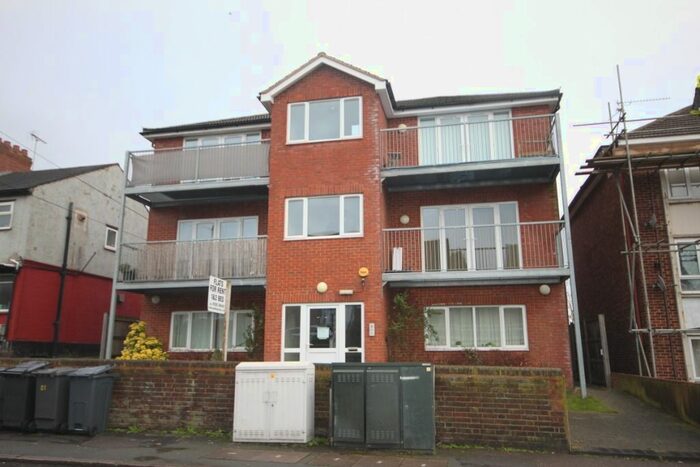 2 Bedroom Flat To Rent In Marsh Road, Luton, LU3
