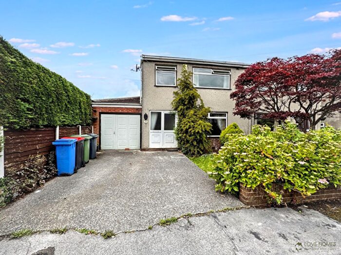 3 Bedroom Semi-Detached House For Sale In Hollies Close, Catterall, PR3