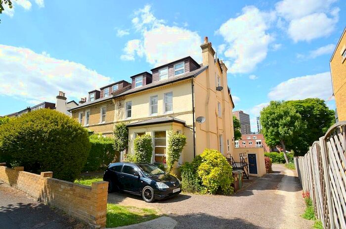 1 Bedroom Apartment To Rent In Cavendish Road, Sutton, SM2