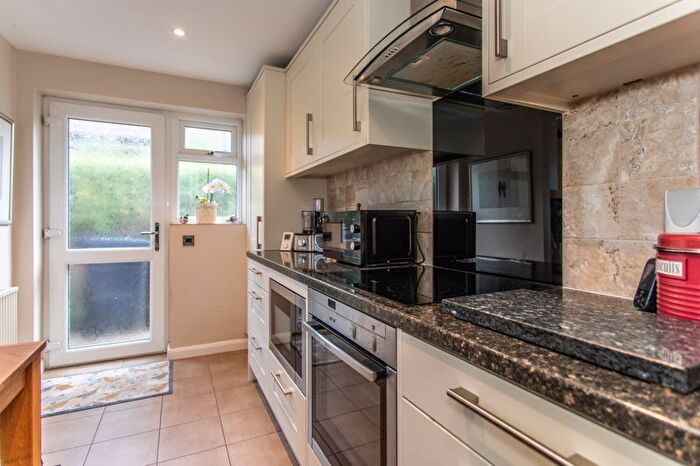 2 Bedroom Detached Bungalow For Sale In The Bungalows, Framfield, TN22