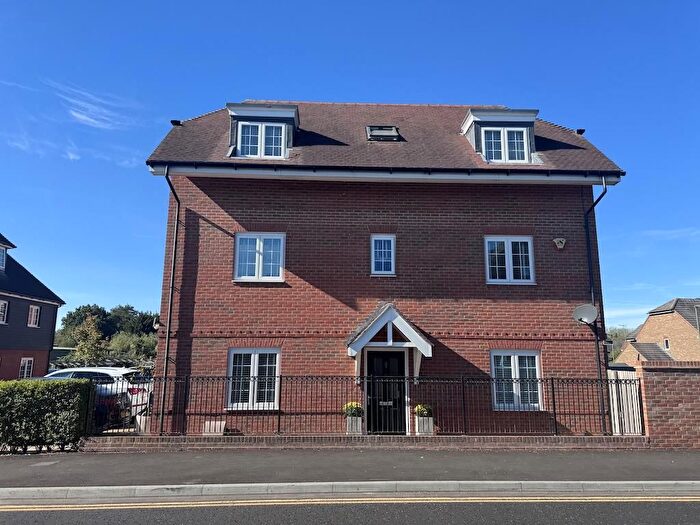 4 Bedroom End Terrace House For Sale In William Way, Godstone, RH9