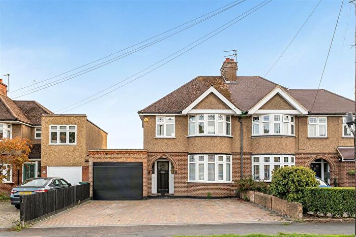 3 Bedroom Semi-Detached House For Sale In Baldwins Lane, Croxley Green, Rickmansworth, WD3