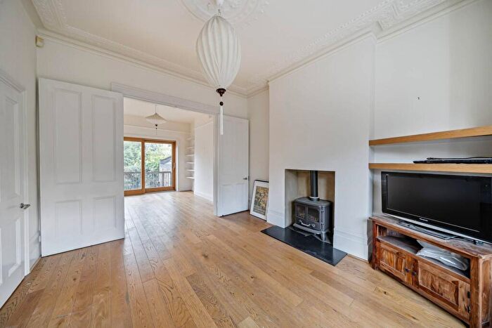 5 Bedroom Terraced House To Rent In Huddleston Road, Tufnell Park, London, N7