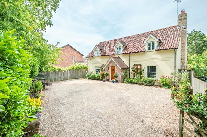 4 Bedroom Detached House For Sale In Cheveley, Cambridgeshire, CB8