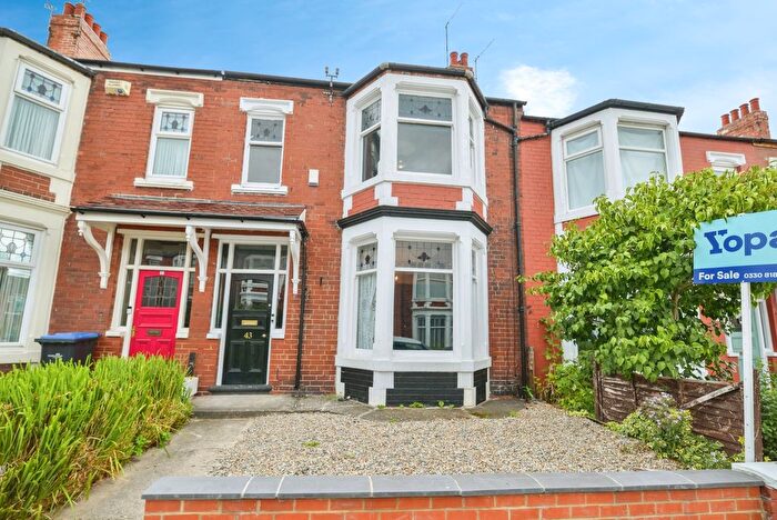 5 Bedroom Semi-Detached House For Sale In Barker Road, Middlesbrough, TS5