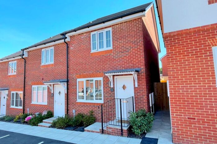 2 Bedroom End Of Terrace House To Rent In Wimborne, BH21