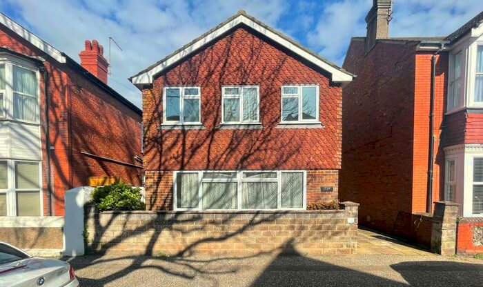 3 Bedroom House To Rent In Wordsworth Road, Worthing, BN11