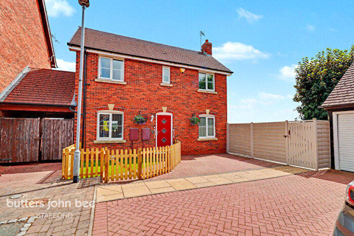 3 Bedroom Link Detached House For Sale In Prospect Place, Stafford, ST17