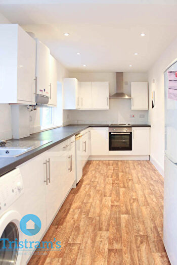 5 Bedroom Terraced House To Rent In ~ £ Voucher Sign Up Before May~ Rosebery Avenue, West Bridgford, NG2