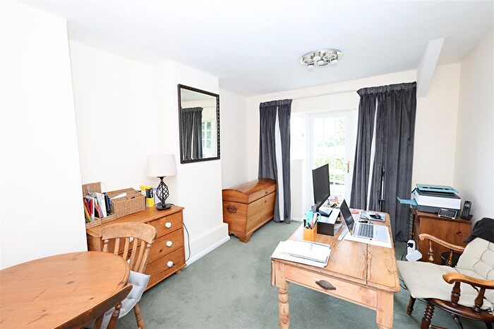 2 Bedroom Bungalow To Rent In Ovenden Road, Sundridge, Sevenoaks, TN14